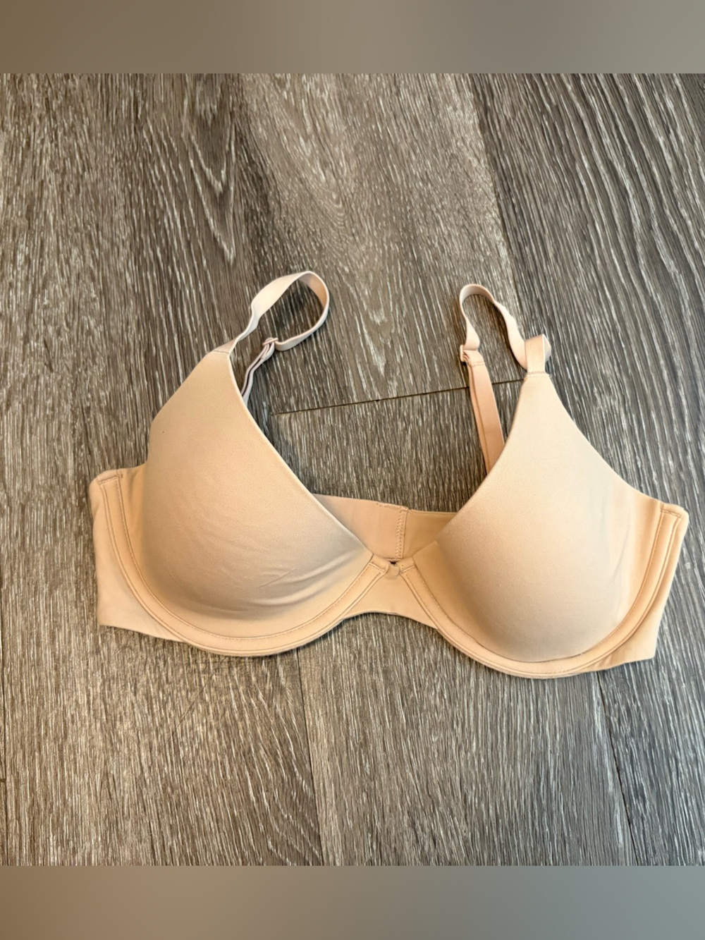 SKIMS Fits Everybody Plunge Seamless T-Shirt Bra - Clay 34C